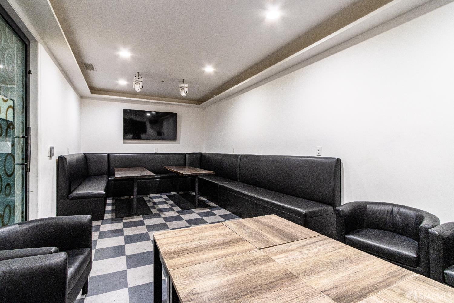 Detail Gallery Image 10 of 27 For 1865 Post St, San Francisco,  CA 94115 - – Beds | – Baths