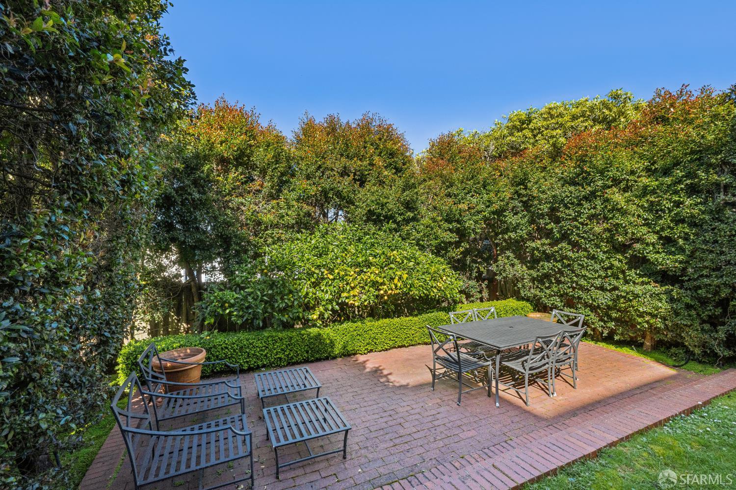 Detail Gallery Image 29 of 33 For 2450 Vallejo St, San Francisco,  CA 94123 - 3 Beds | 2 Baths