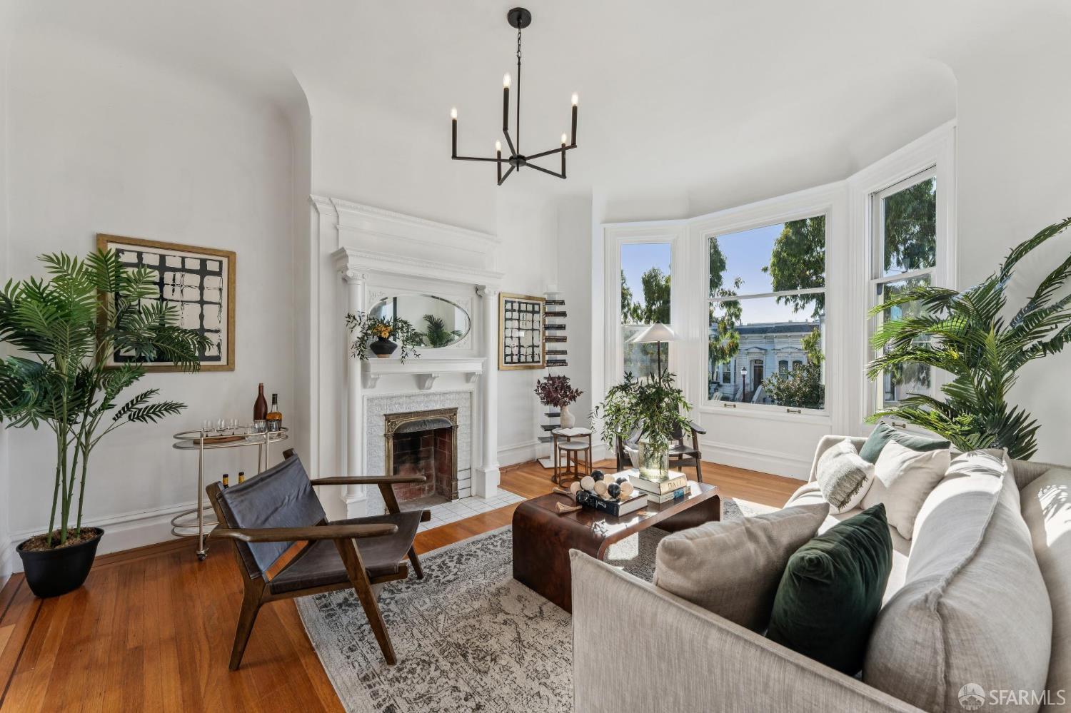 Photo #2: 426109439 Listing: Photo #2