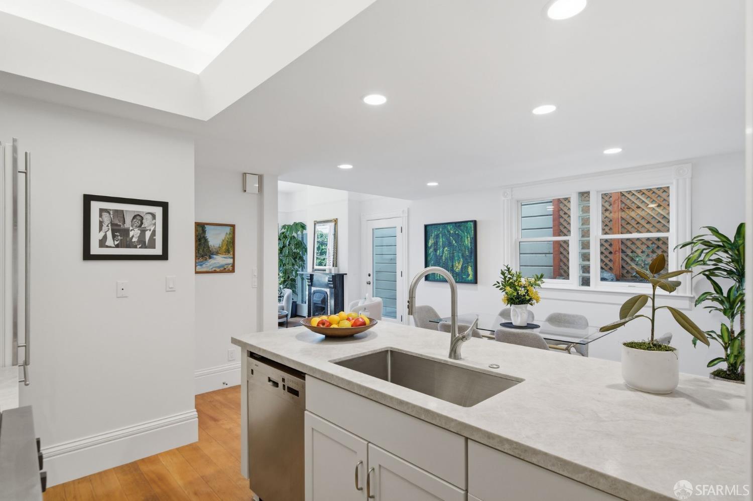 Detail Gallery Image 17 of 88 For 512 Connecticut St, San Francisco,  CA 94107 - 3 Beds | 2/1 Baths