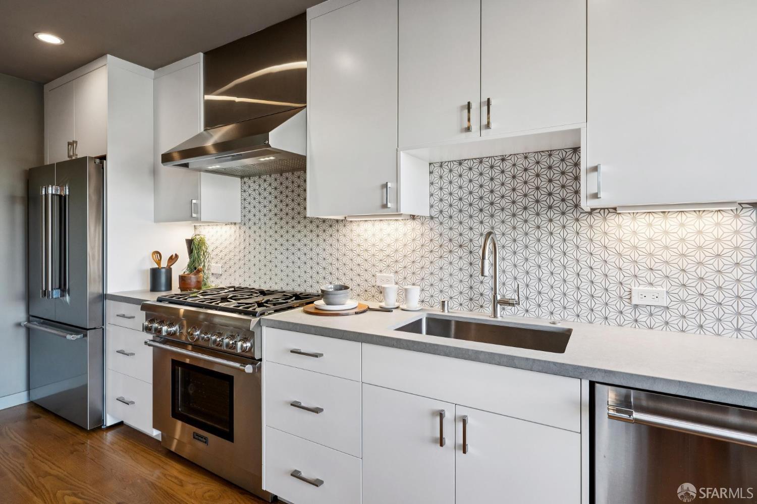 Detail Gallery Image 71 of 80 For 268 Grand View Ave, San Francisco,  CA 94114 - 4 Beds | 3 Baths