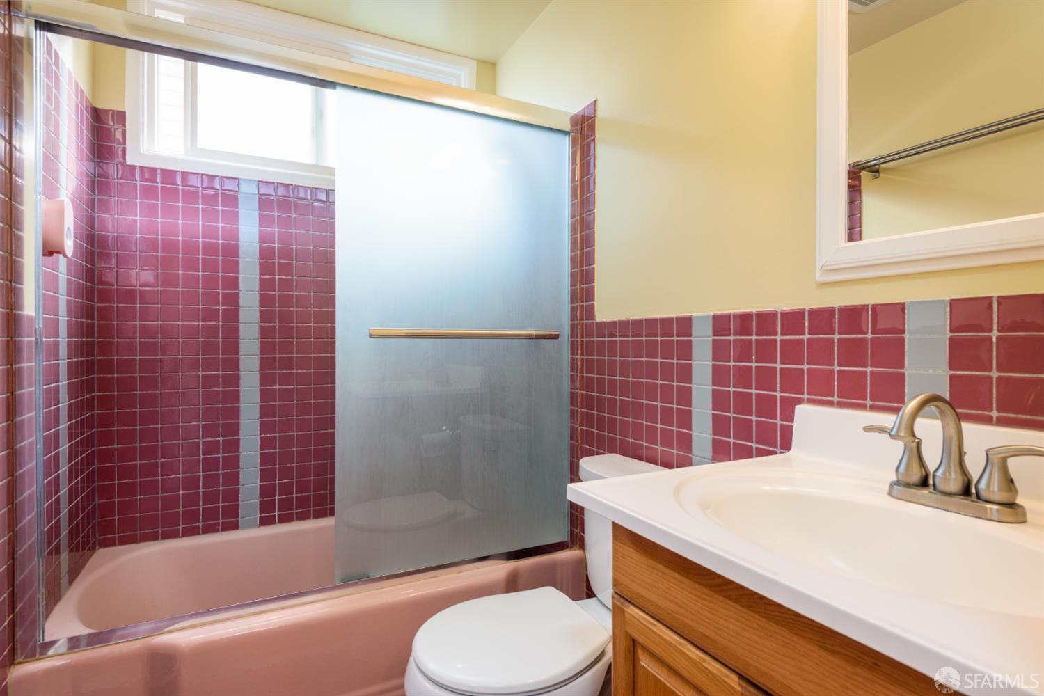 Detail Gallery Image 7 of 16 For 1420 S Mayfair Ave, Daly City,  CA 94015 - 2 Beds | 1 Baths