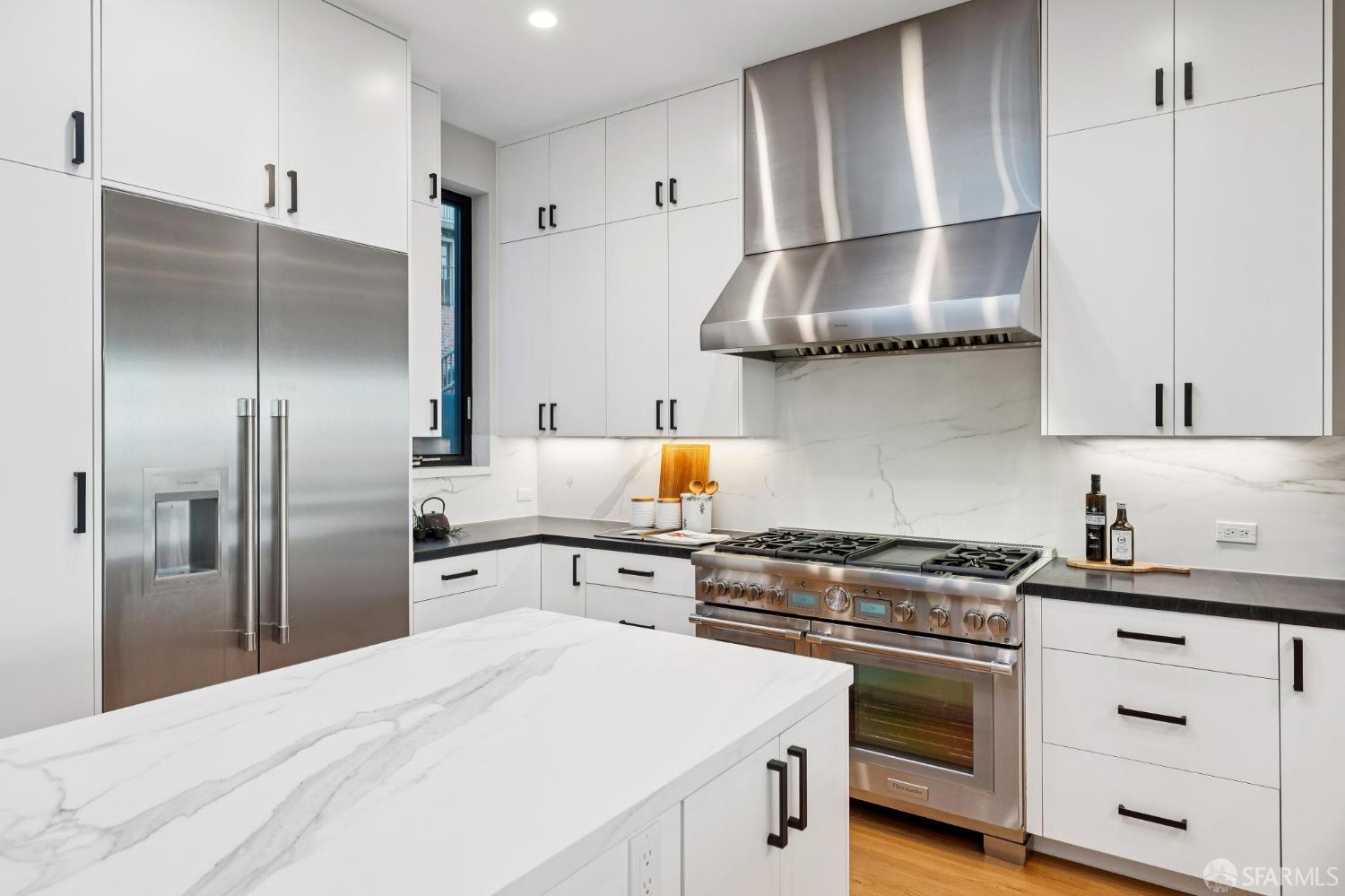 Detail Gallery Image 27 of 80 For 268 Grand View Ave, San Francisco,  CA 94114 - 4 Beds | 3 Baths