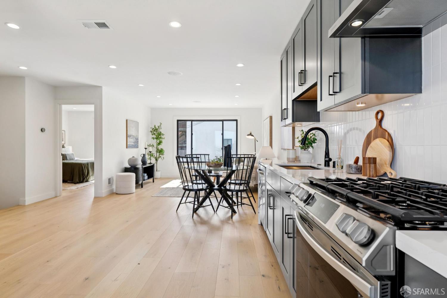 Detail Gallery Image 18 of 49 For 248 Ordway St, San Francisco,  CA 94134 - 4 Beds | 3 Baths