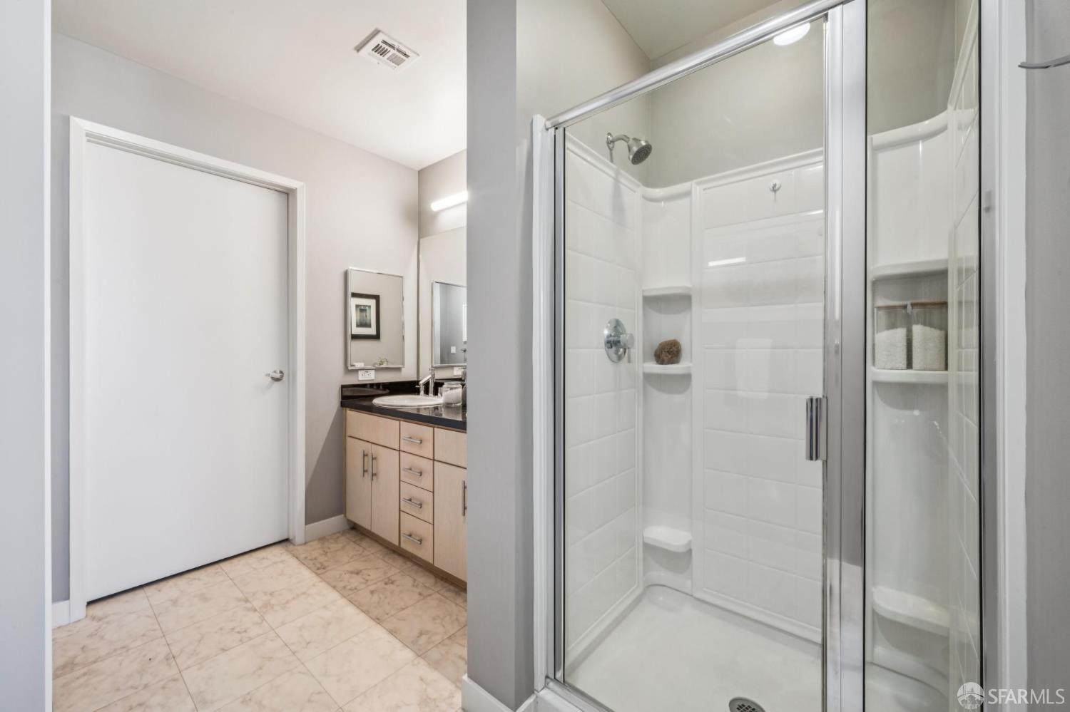 Detail Gallery Image 14 of 33 For 311 2nd St #403,  Oakland,  CA 94607 - 1 Beds | 2 Baths