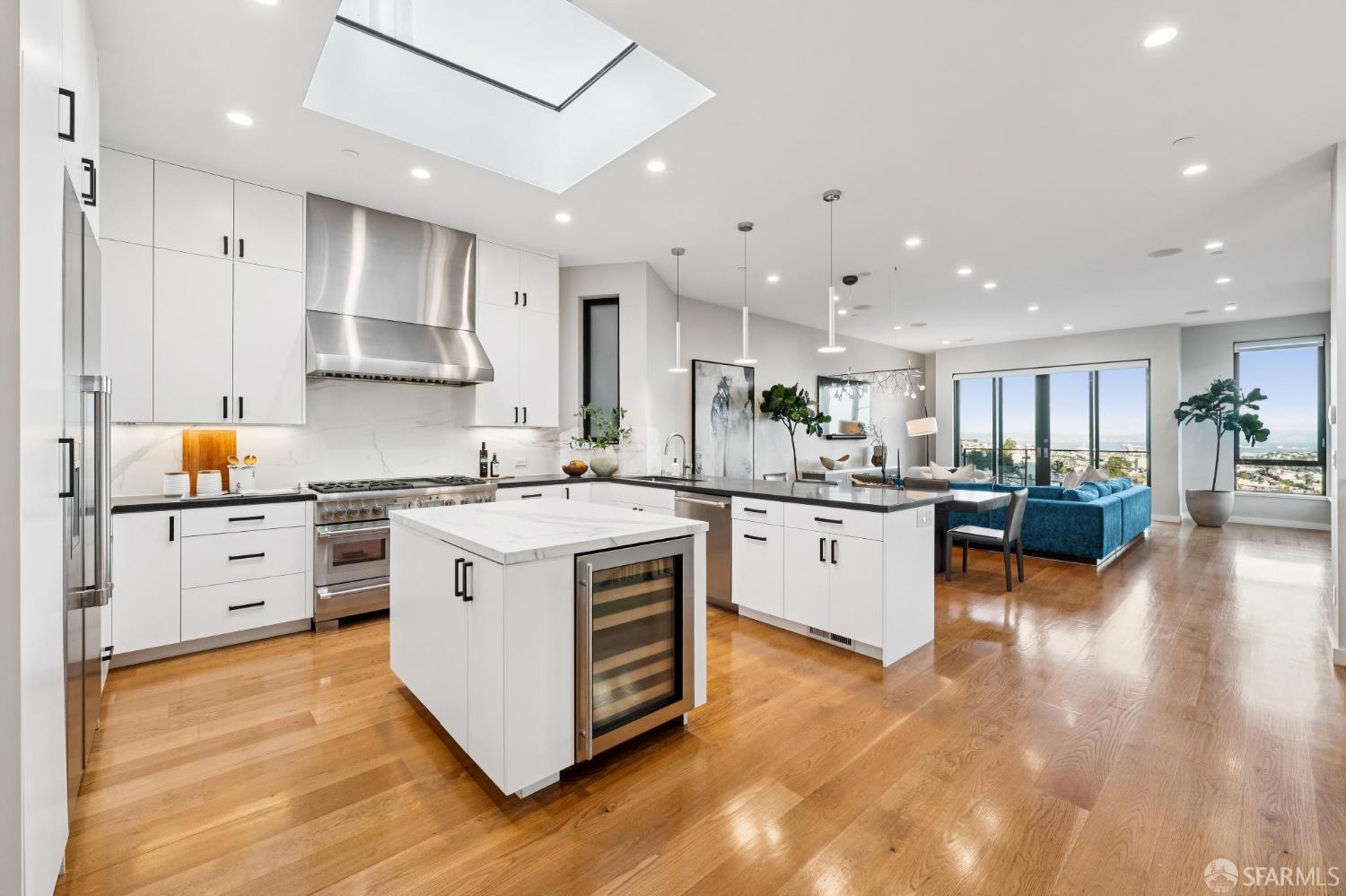 Detail Gallery Image 26 of 80 For 268 Grand View Ave, San Francisco,  CA 94114 - 4 Beds | 3 Baths