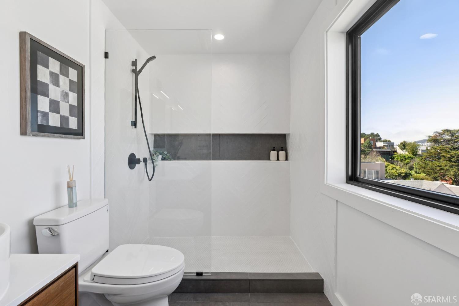 Detail Gallery Image 31 of 49 For 248 Ordway St, San Francisco,  CA 94134 - 4 Beds | 3 Baths