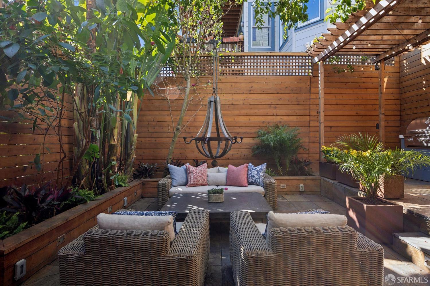 Detail Gallery Image 78 of 84 For 810 Dolores St, San Francisco,  CA 94110 - – Beds | – Baths
