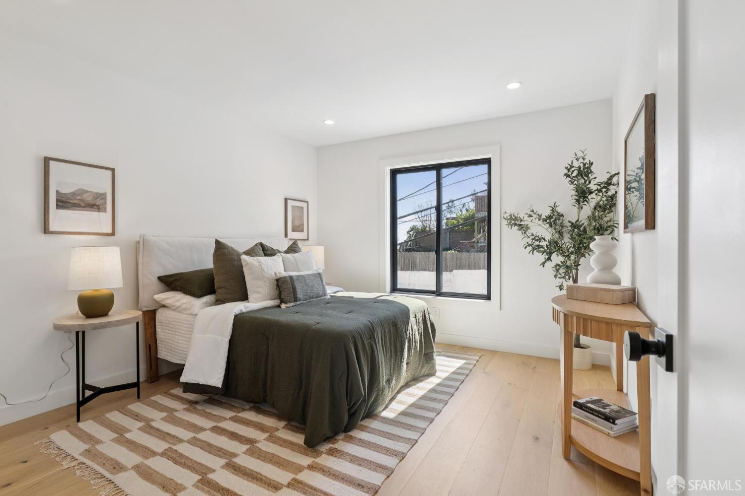 Detail Gallery Image 17 of 49 For 248 Ordway St, San Francisco,  CA 94134 - 4 Beds | 3 Baths