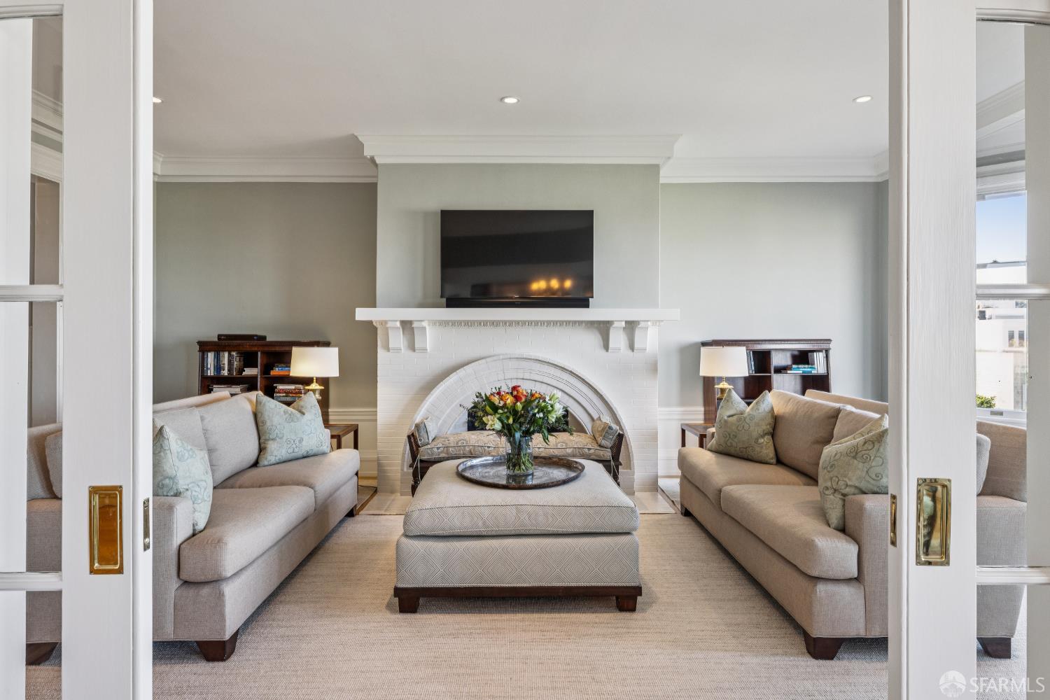 Detail Gallery Image 8 of 33 For 2450 Vallejo St, San Francisco,  CA 94123 - 3 Beds | 2 Baths