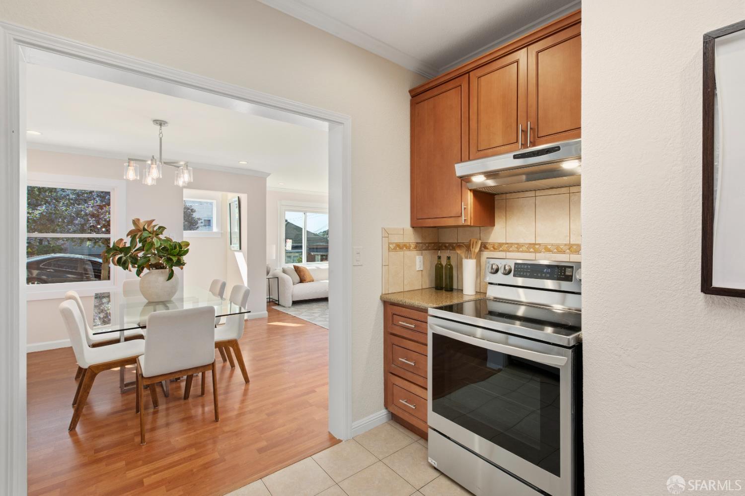 Detail Gallery Image 15 of 96 For 85 Concord St, San Francisco,  CA 94112 - 2 Beds | 1/1 Baths