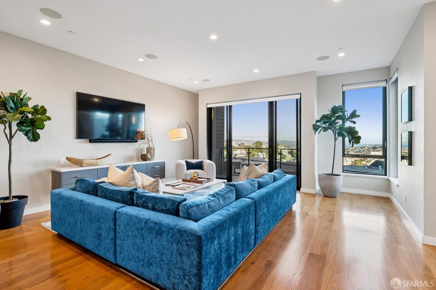 Detail Gallery Image 8 of 80 For 268 Grand View Ave, San Francisco,  CA 94114 - 4 Beds | 3 Baths