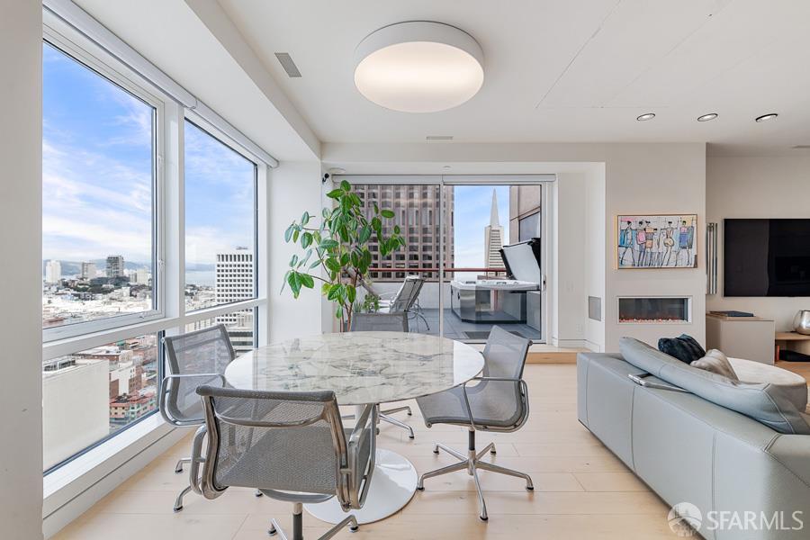 Detail Gallery Image 7 of 55 For 333 Bush St #4006,  San Francisco,  CA 94104 - 2 Beds | 2 Baths