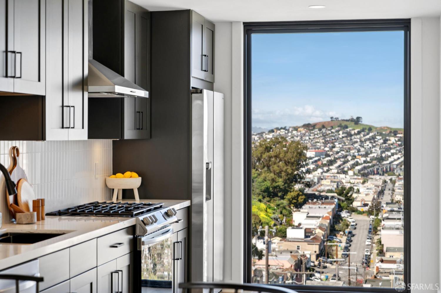 Detail Gallery Image 9 of 49 For 248 Ordway St, San Francisco,  CA 94134 - 4 Beds | 3 Baths