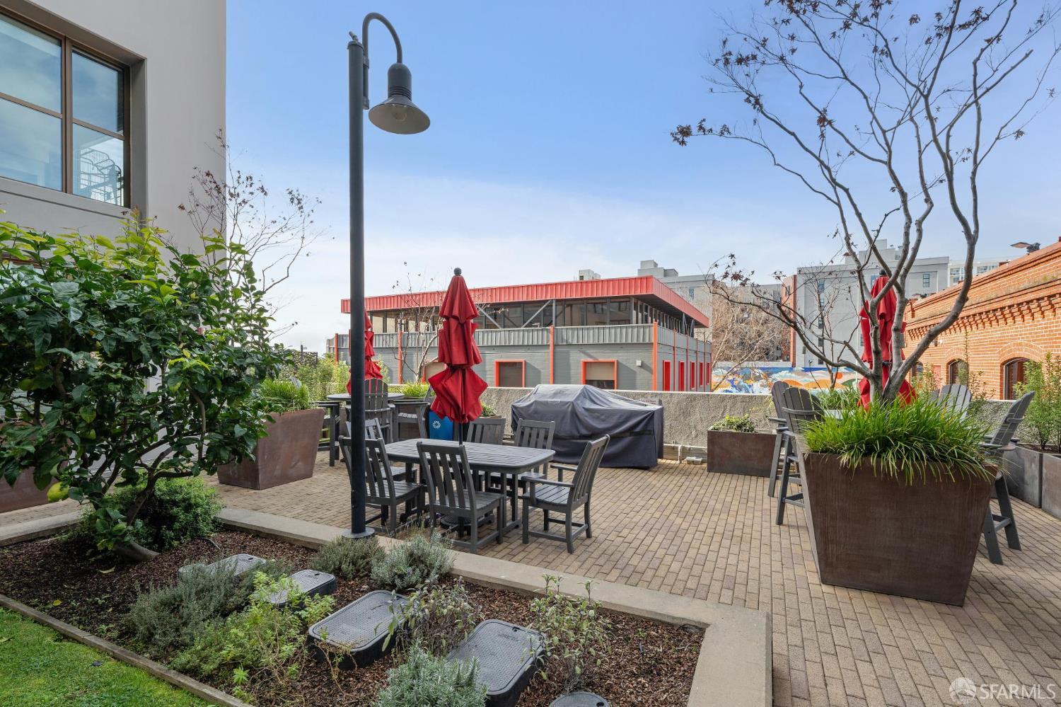 Detail Gallery Image 29 of 33 For 311 2nd St #403,  Oakland,  CA 94607 - 1 Beds | 2 Baths