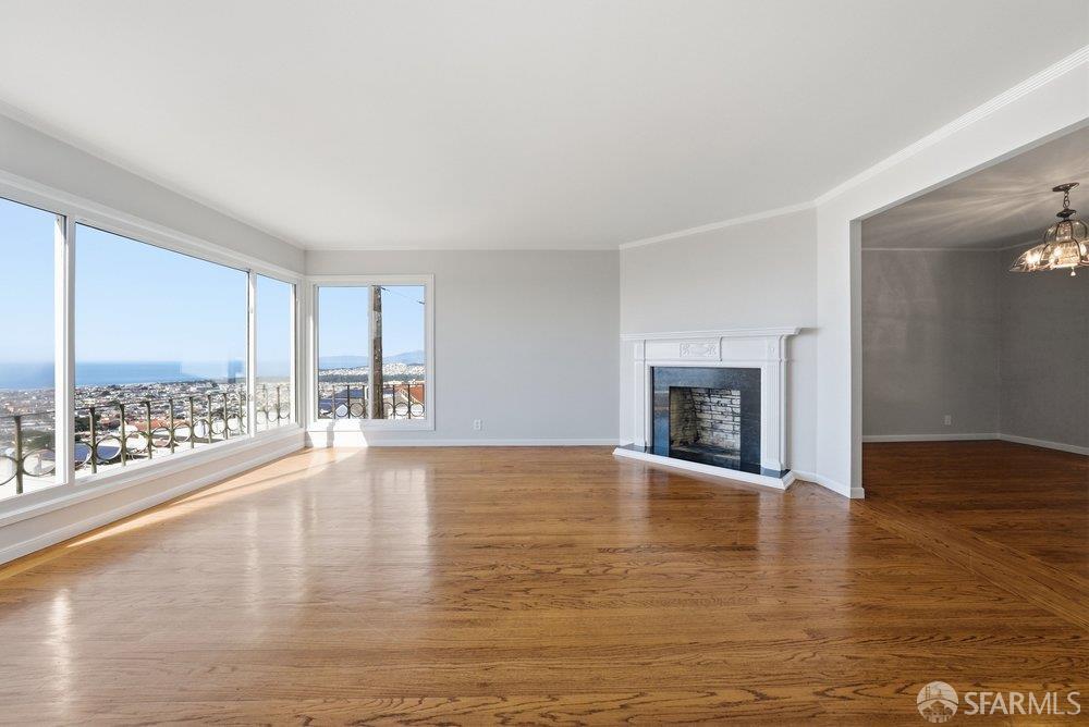 Detail Gallery Image 11 of 81 For 2056 14th Ave, San Francisco,  CA 94116 - 3 Beds | 1/1 Baths