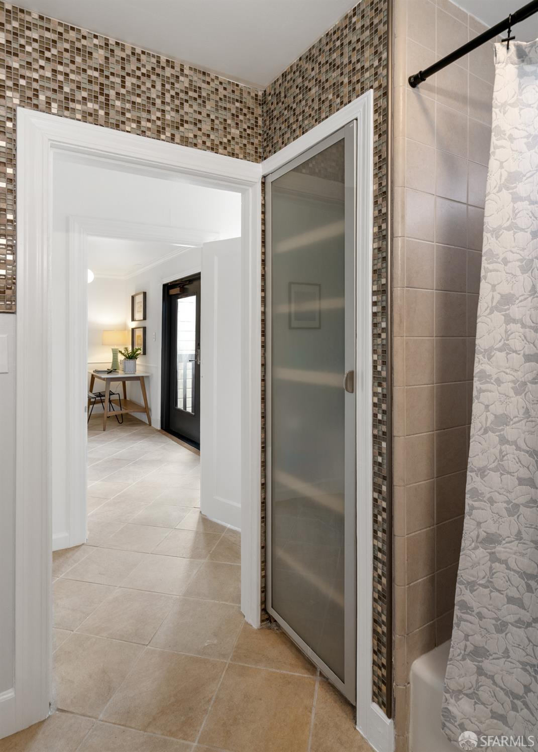 Detail Gallery Image 29 of 35 For 487 Sanchez St, San Francisco,  CA 94114 - 2 Beds | 1 Baths