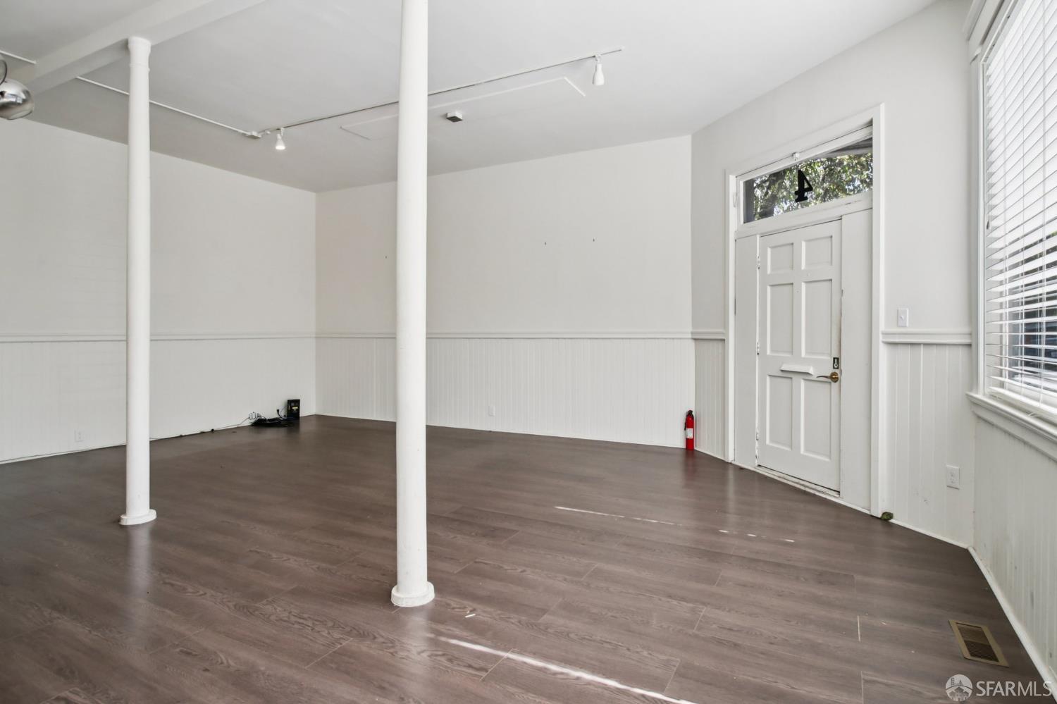 Detail Gallery Image 12 of 63 For 4 Norwich St, San Francisco,  CA 94110 - 3 Beds | 2 Baths