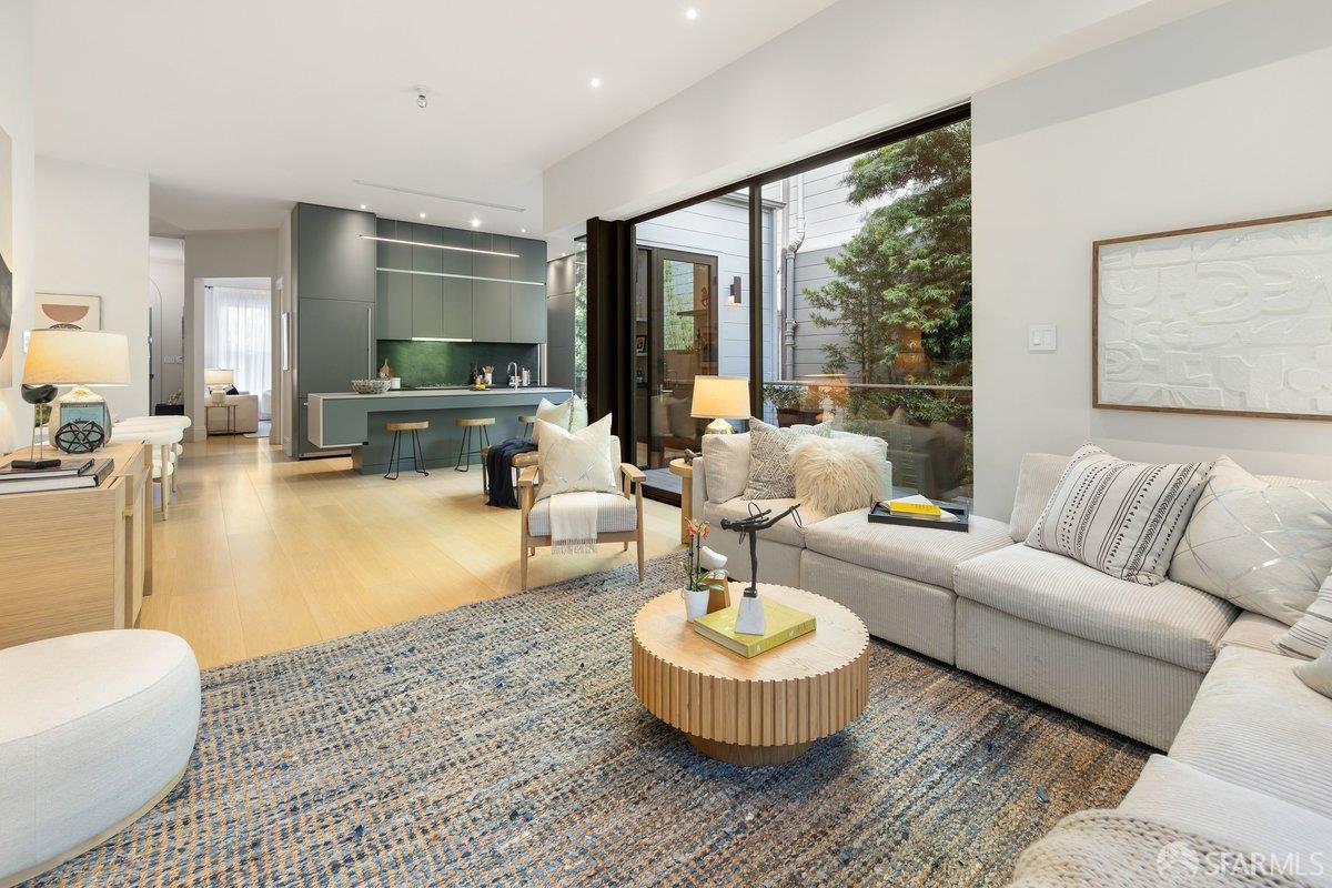 Detail Gallery Image 11 of 61 For 1913 Sacramento St, San Francisco,  CA 94109 - 3 Beds | 2/1 Baths