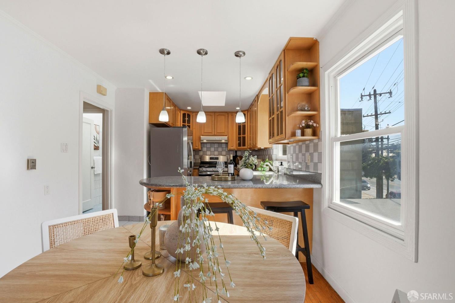 Detail Gallery Image 13 of 42 For 1801 Geneva Ave, San Francisco,  CA 94134 - 3 Beds | 2 Baths