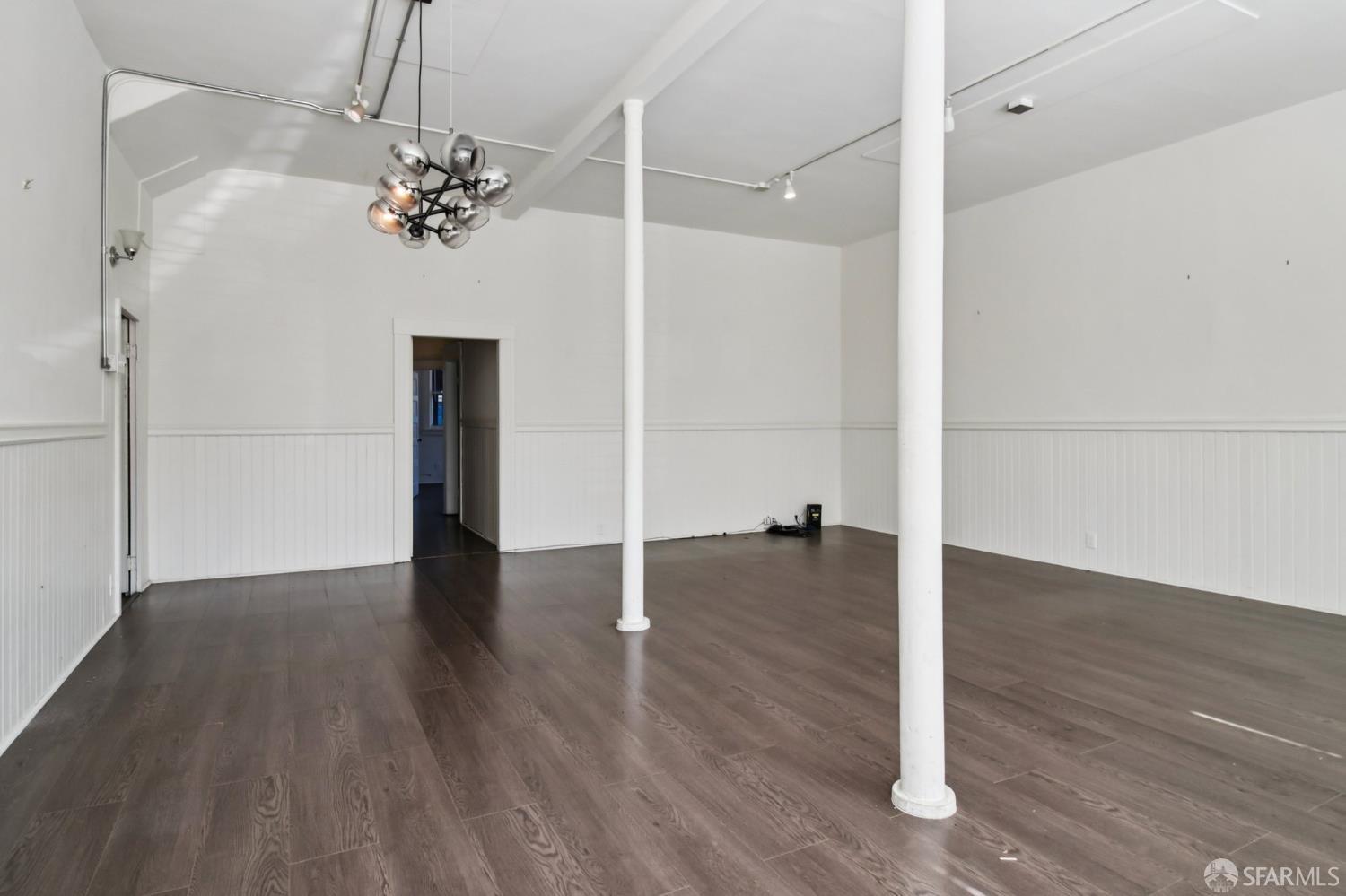 Detail Gallery Image 13 of 63 For 4 Norwich St, San Francisco,  CA 94110 - 3 Beds | 2 Baths