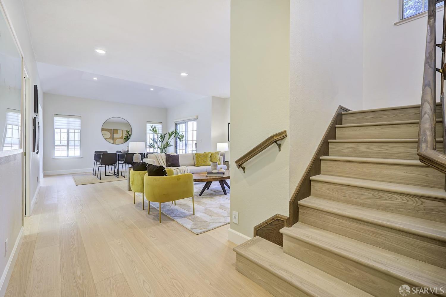 Detail Gallery Image 8 of 46 For 1595 Fifth Ave, Belmont,  CA 94002 - 3 Beds | 2/1 Baths