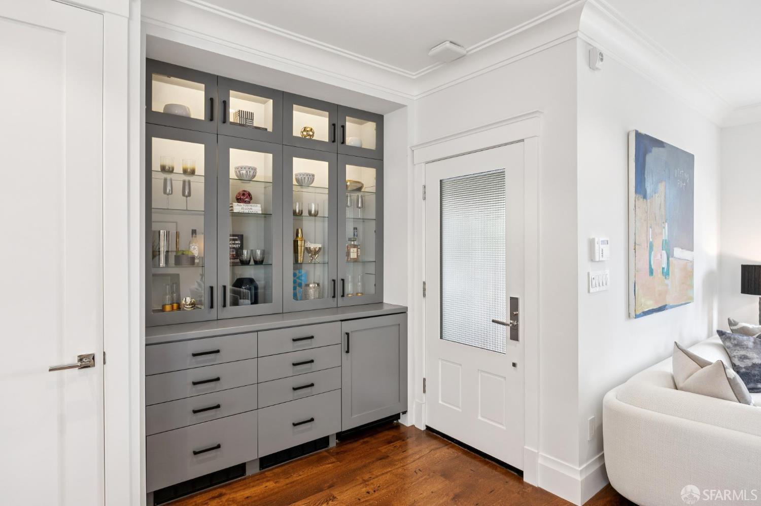 Detail Gallery Image 5 of 53 For 810 Dolores St, San Francisco,  CA 94110 - 3 Beds | 3 Baths