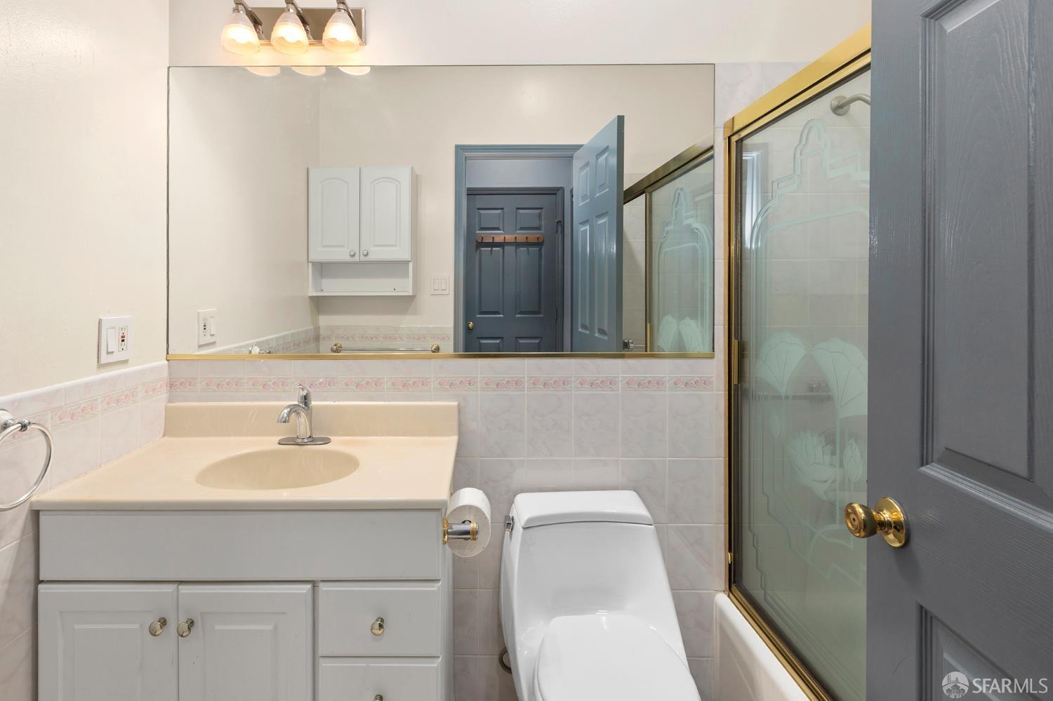 Detail Gallery Image 13 of 25 For 527 34th Ave, San Francisco,  CA 94121 - – Beds | – Baths