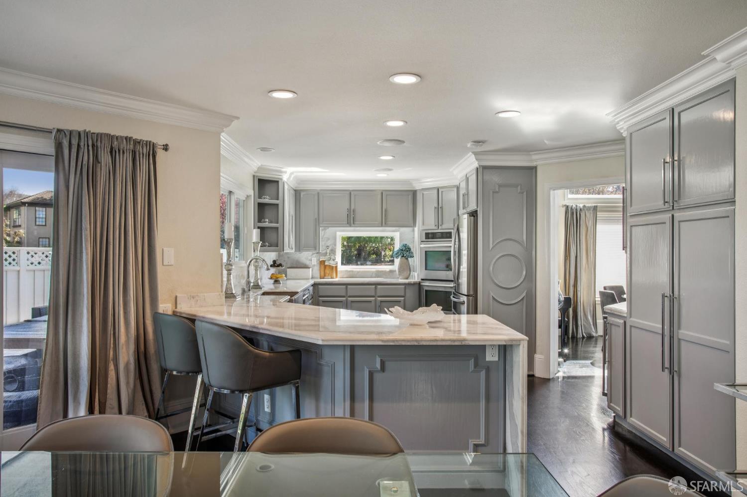 Detail Gallery Image 18 of 67 For 116 Eagle Trace Dr, Half Moon Bay,  CA 94019 - 5 Beds | 3/1 Baths