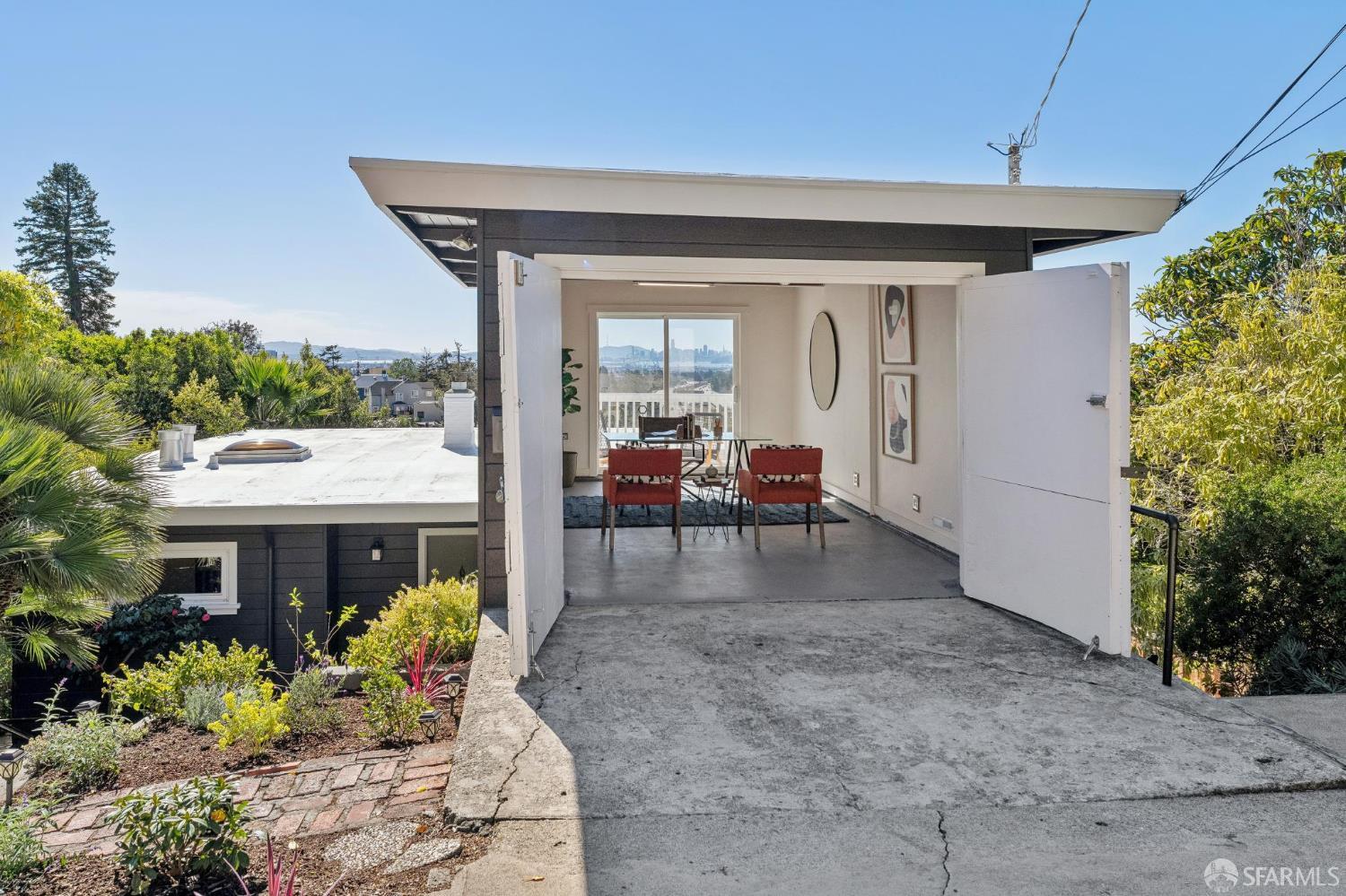 Detail Gallery Image 43 of 51 For 6189 Margarido Dr, Oakland,  CA 94618 - 3 Beds | 2/1 Baths