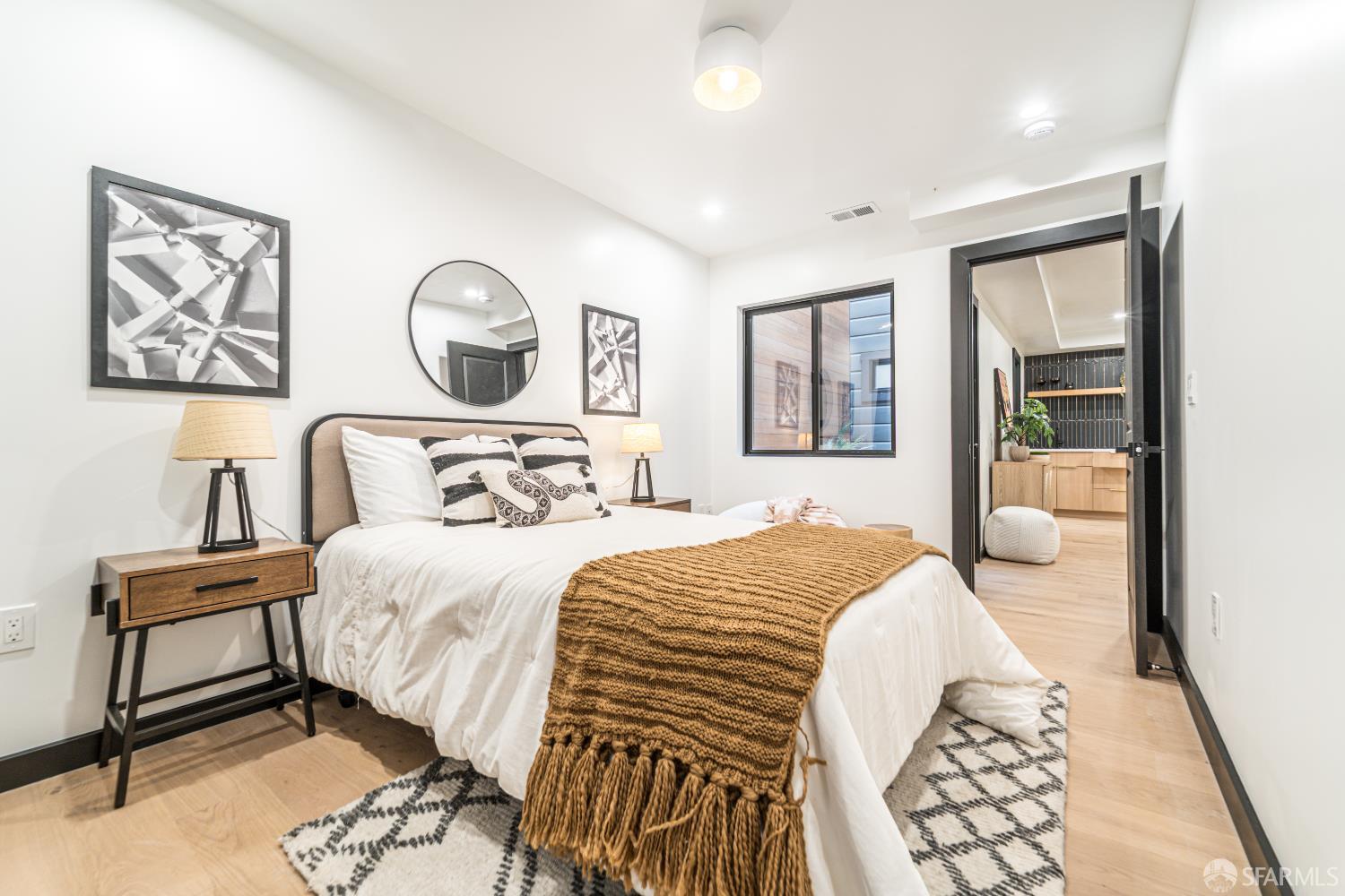 Detail Gallery Image 9 of 49 For 165 Valparaiso St, San Francisco,  CA 94133 - 4 Beds | 3 Baths