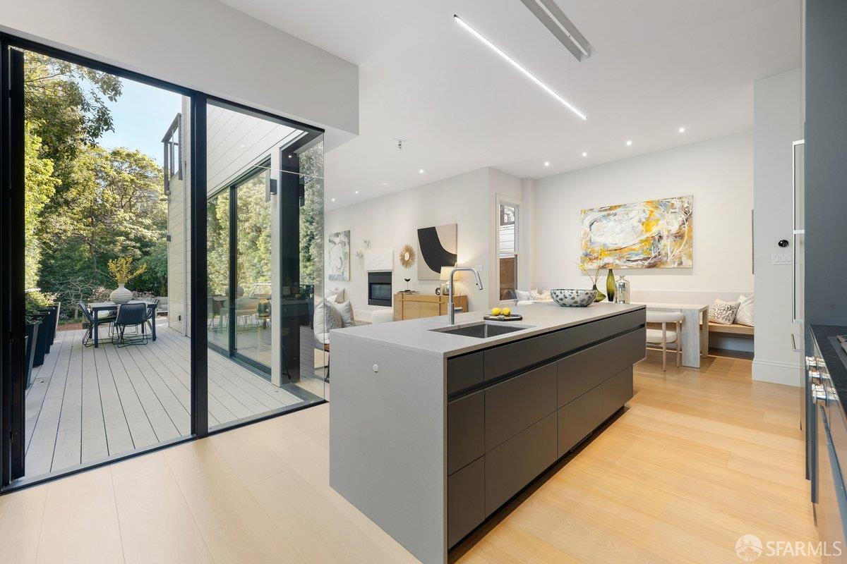 Detail Gallery Image 19 of 61 For 1913 Sacramento St, San Francisco,  CA 94109 - 3 Beds | 2/1 Baths