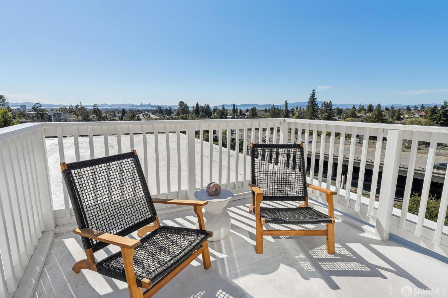 Detail Gallery Image 46 of 51 For 6189 Margarido Dr, Oakland,  CA 94618 - 3 Beds | 2/1 Baths