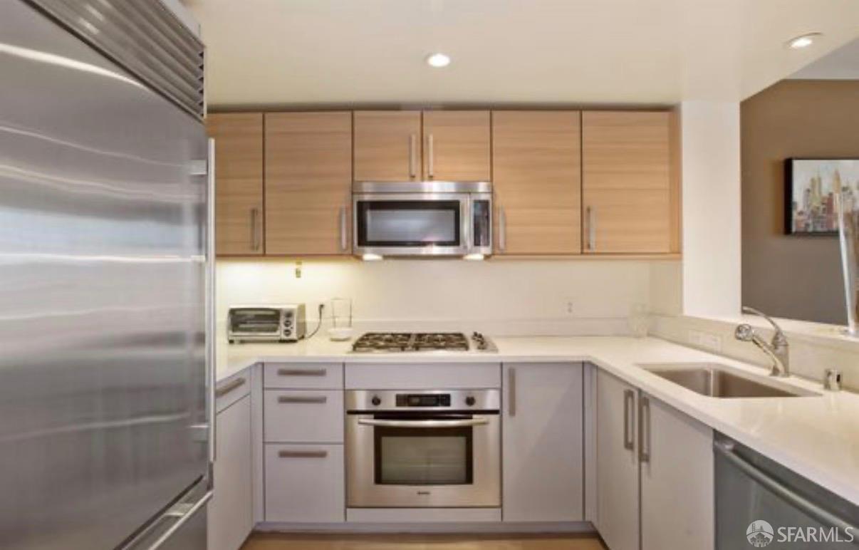 Detail Gallery Image 5 of 16 For 555 4th St #825,  San Francisco,  CA 94107 - 1 Beds | 1 Baths