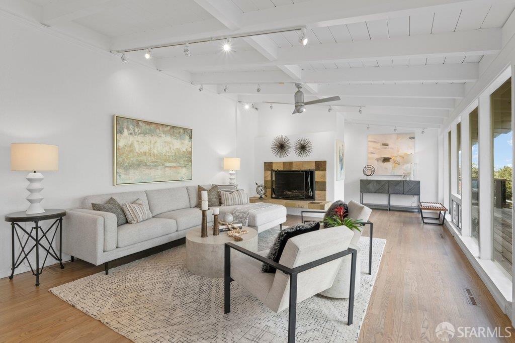 Detail Gallery Image 12 of 98 For 25 Siesta Ct, Portola Valley,  CA 94028 - 5 Beds | 3/1 Baths