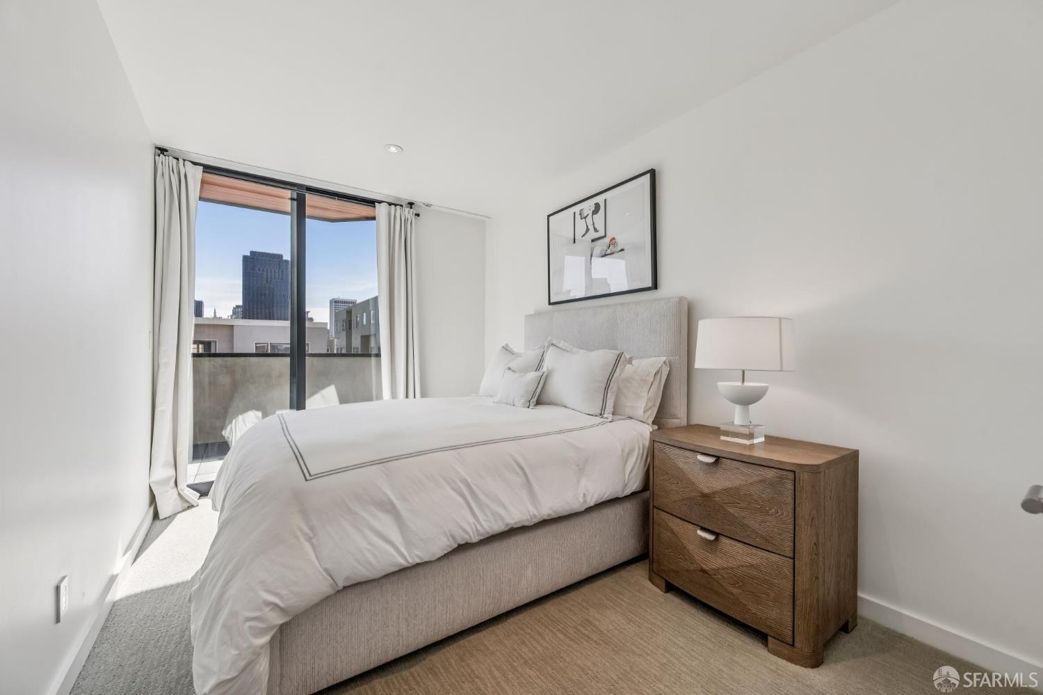 Detail Gallery Image 45 of 77 For 312 Green St, San Francisco,  CA 94122 - 5 Beds | 4/1 Baths