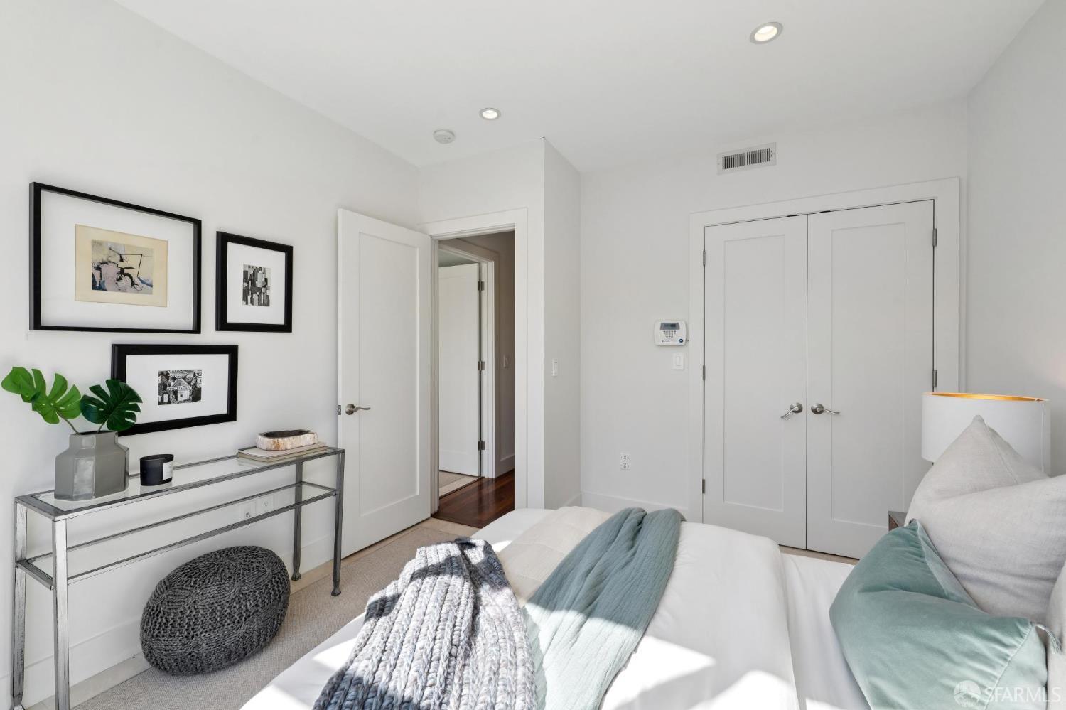 Detail Gallery Image 31 of 46 For 420 Bay St #C,  San Francisco,  CA 94133 - 3 Beds | 2/1 Baths