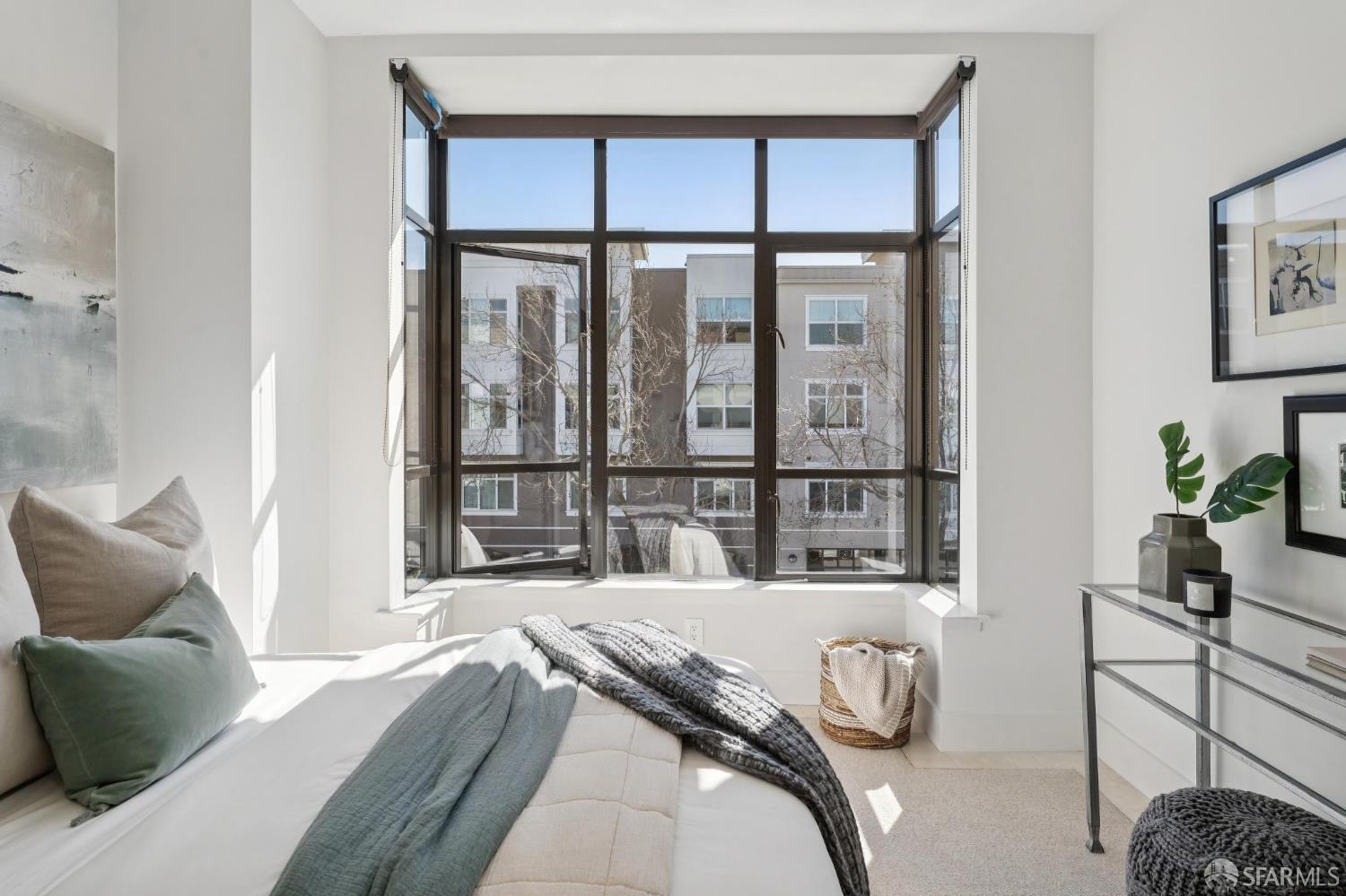 Detail Gallery Image 29 of 46 For 420 Bay St #C,  San Francisco,  CA 94133 - 3 Beds | 2/1 Baths