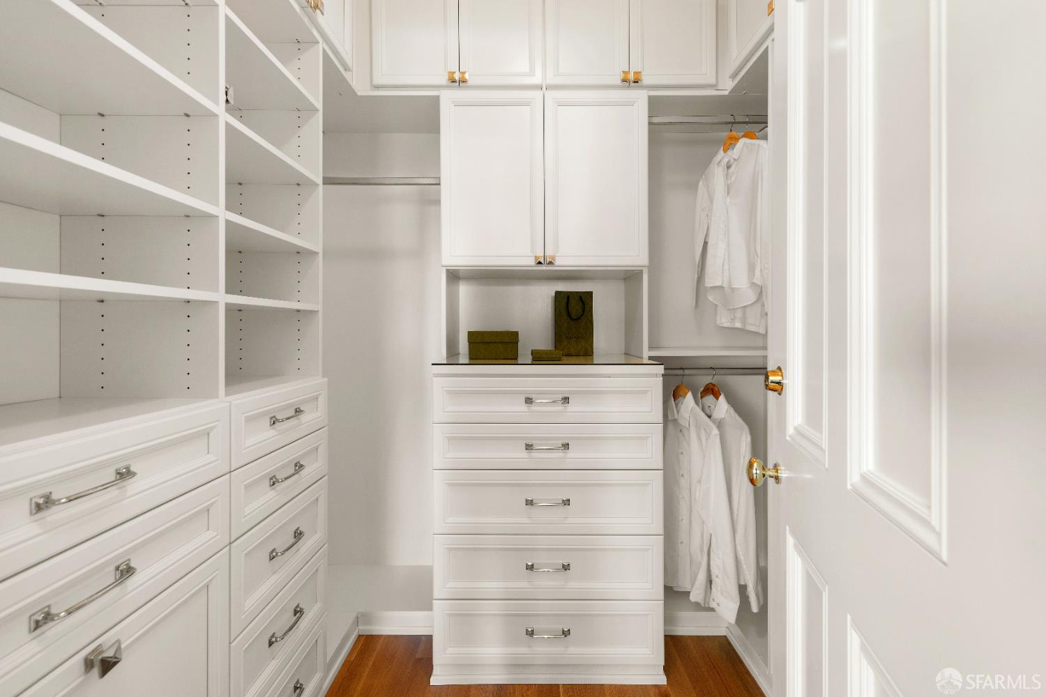 Detail Gallery Image 27 of 40 For 1041 Vallejo St, San Francisco,  CA 94133 - 3 Beds | 2/1 Baths