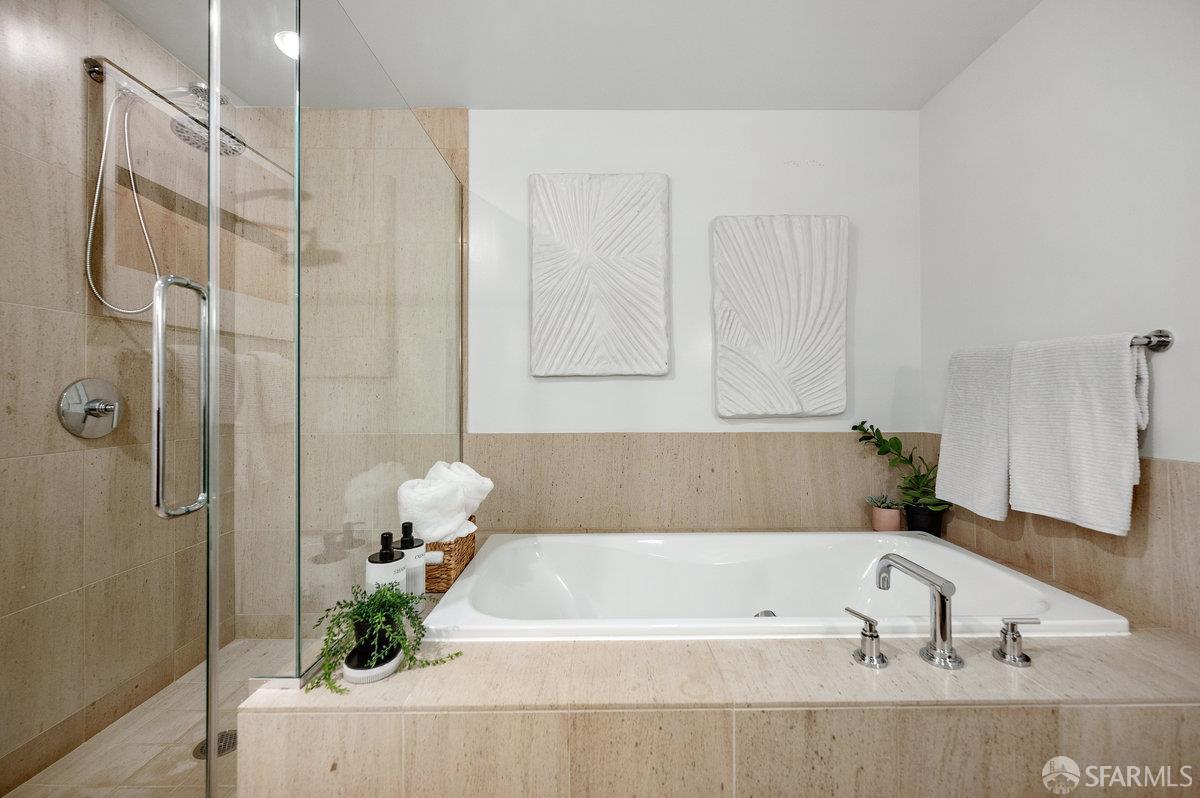 Detail Gallery Image 16 of 43 For 301 Mission St 14f,  San Francisco,  CA 94105 - 2 Beds | 3 Baths