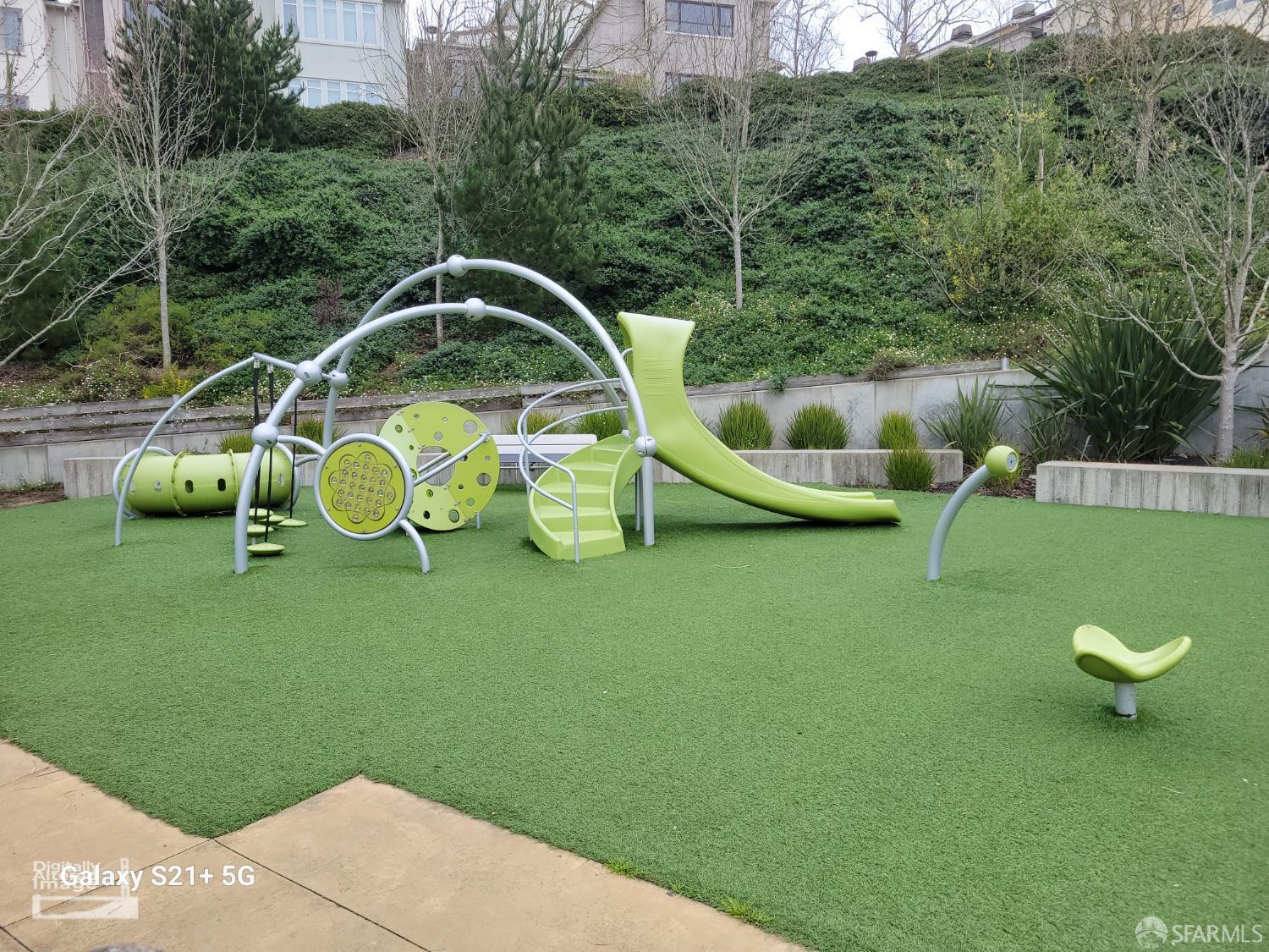 Detail Gallery Image 31 of 48 For 138 Summit Way #138,  San Francisco,  CA 94132 - 3 Beds | 2/1 Baths