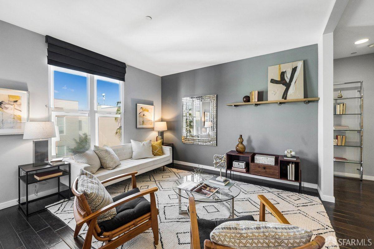 Detail Gallery Image 3 of 36 For 5900 3rd St #2406,  San Francisco,  CA 94124 - 3 Beds | 2 Baths