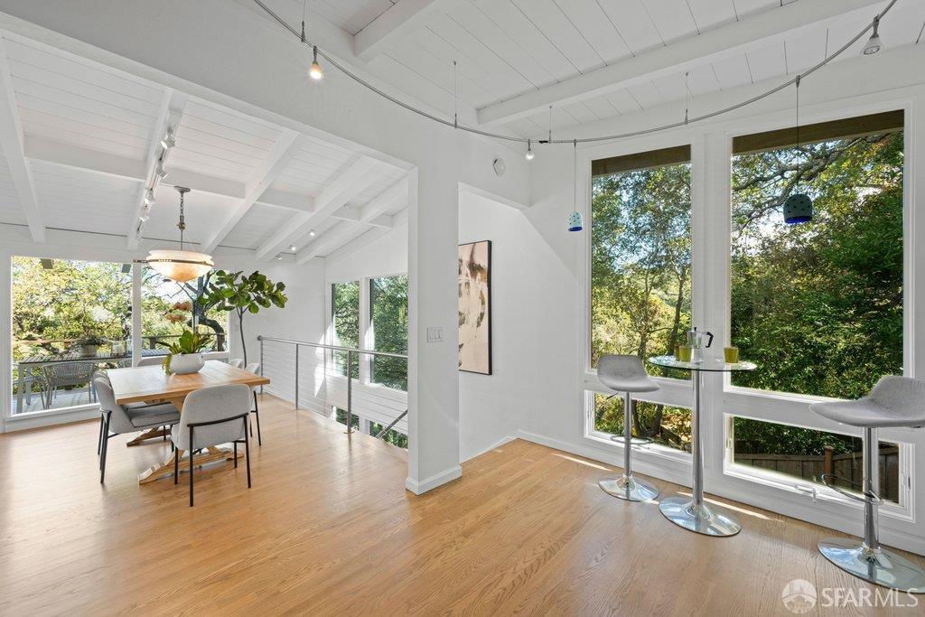 Detail Gallery Image 20 of 98 For 25 Siesta Ct, Portola Valley,  CA 94028 - 5 Beds | 3/1 Baths