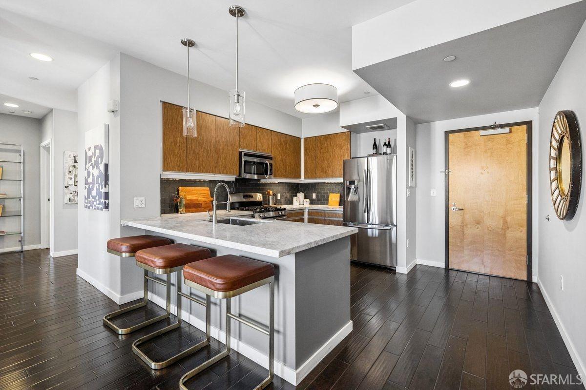 Detail Gallery Image 12 of 36 For 5900 3rd St #2406,  San Francisco,  CA 94124 - 3 Beds | 2 Baths