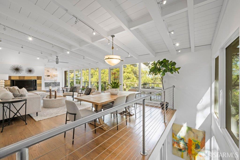 Detail Gallery Image 17 of 98 For 25 Siesta Ct, Portola Valley,  CA 94028 - 5 Beds | 3/1 Baths