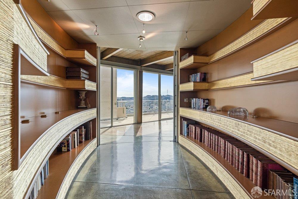 Photo #8: 425073701 Listing: Photo #8