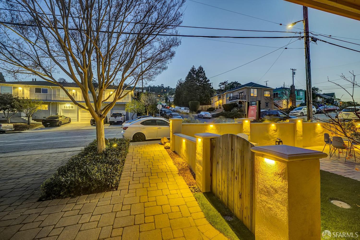 Detail Gallery Image 41 of 46 For 1595 Fifth Ave, Belmont,  CA 94002 - 3 Beds | 2/1 Baths