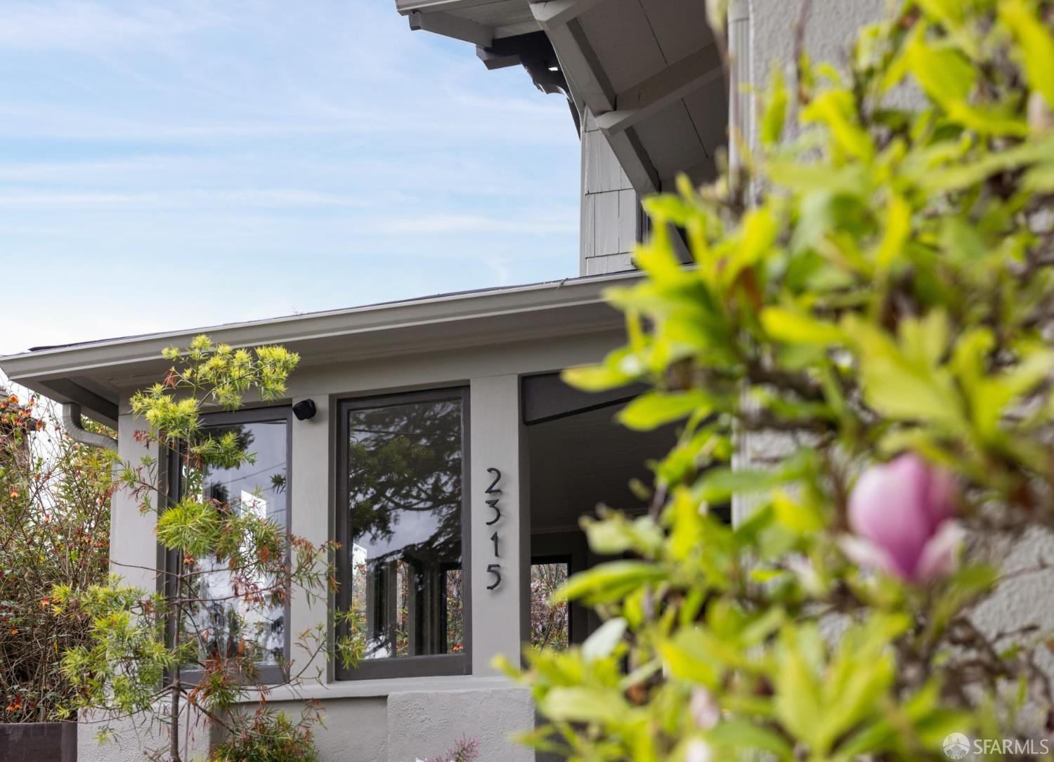 Detail Gallery Image 3 of 60 For 2315 Eunice St, Berkeley,  CA 94708 - 3 Beds | 1/1 Baths