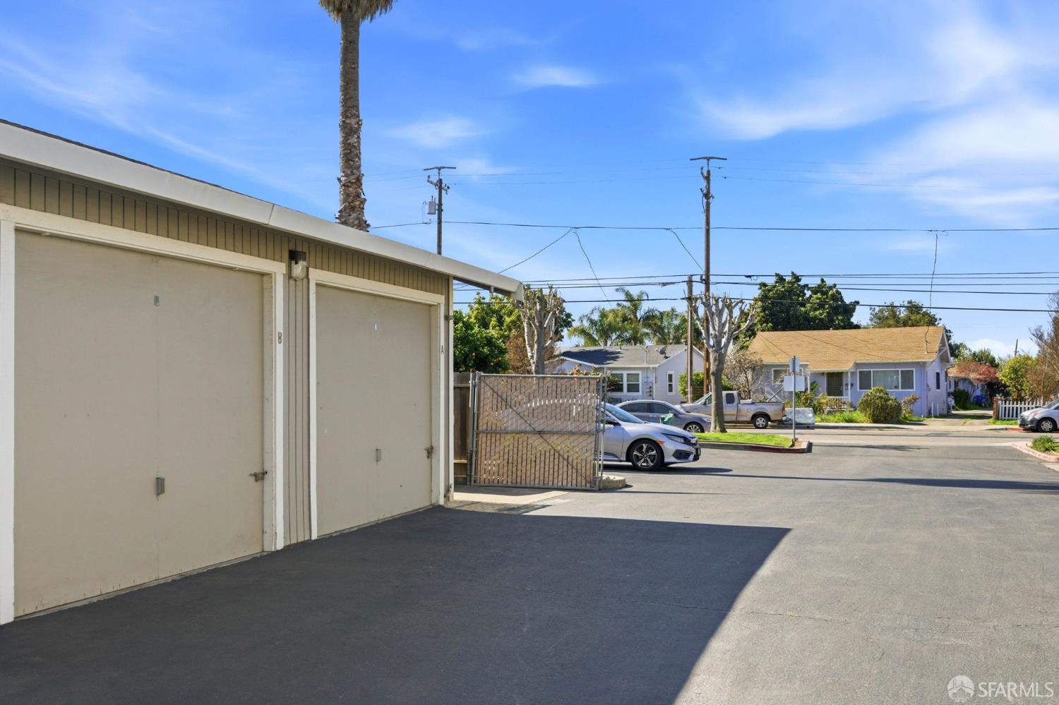 Detail Gallery Image 24 of 25 For 21564 Meekland Ave #2,  Hayward,  CA 94541 - 2 Beds | 1/1 Baths