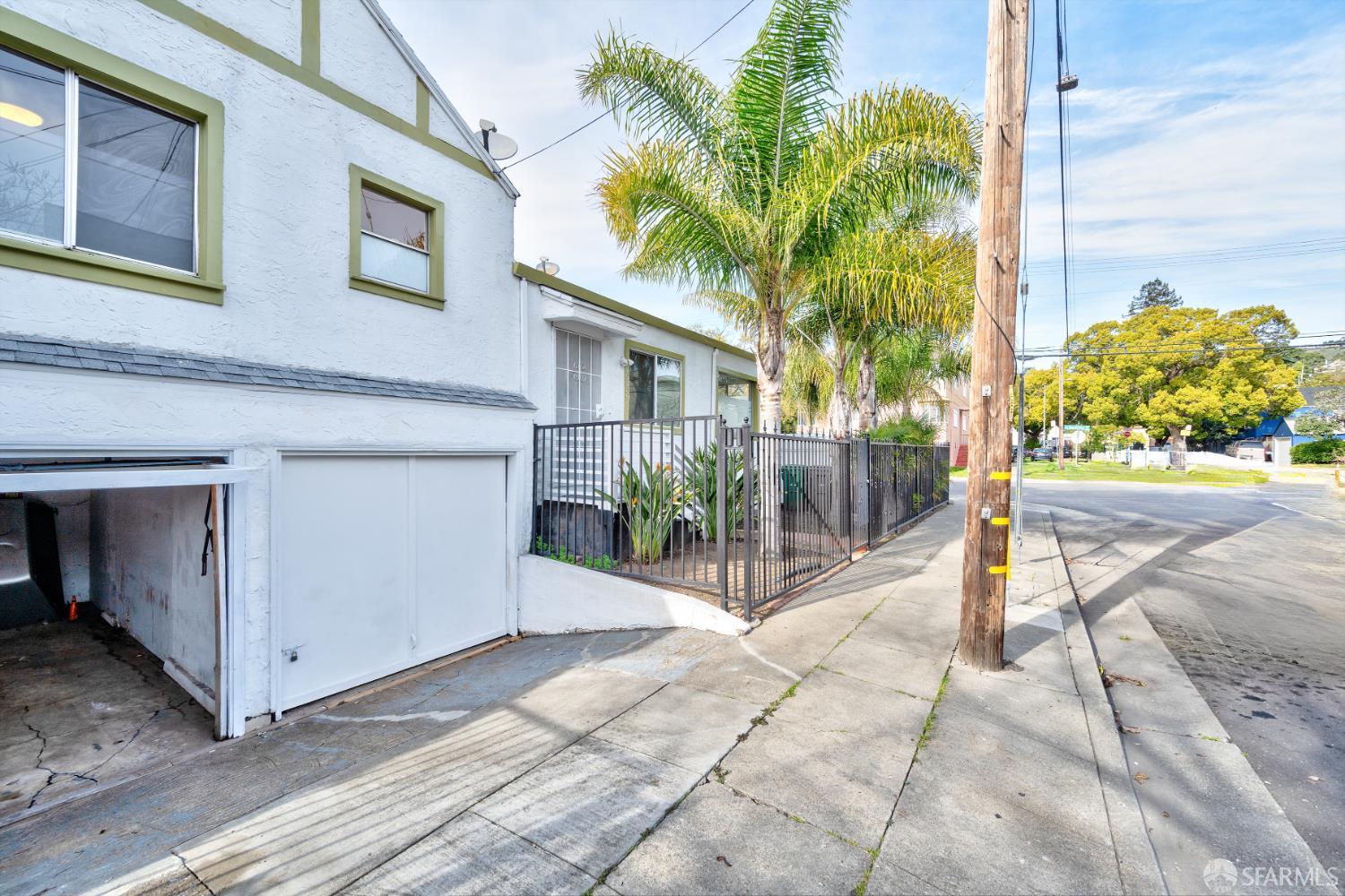 Detail Gallery Image 22 of 40 For 6029 Macarthur Blvd, Oakland,  CA 94605 - 7 Beds | 3 Baths